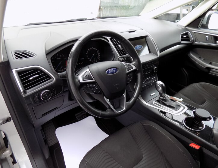 Ford S-MAX 14