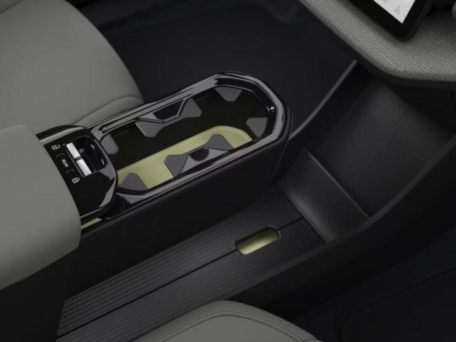 Volvo EX30 12