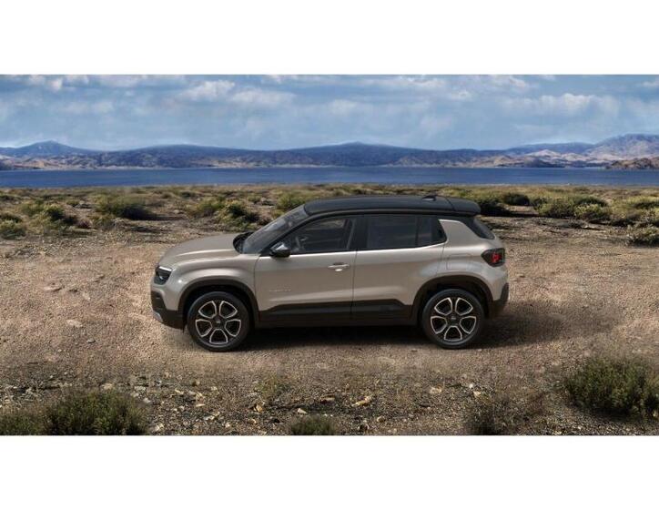 Jeep Avenger 3