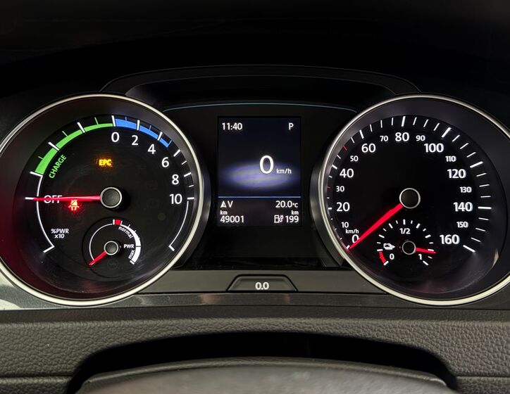 Volkswagen Golf 28