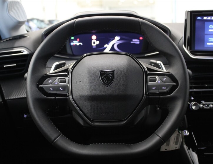 Peugeot 208 9