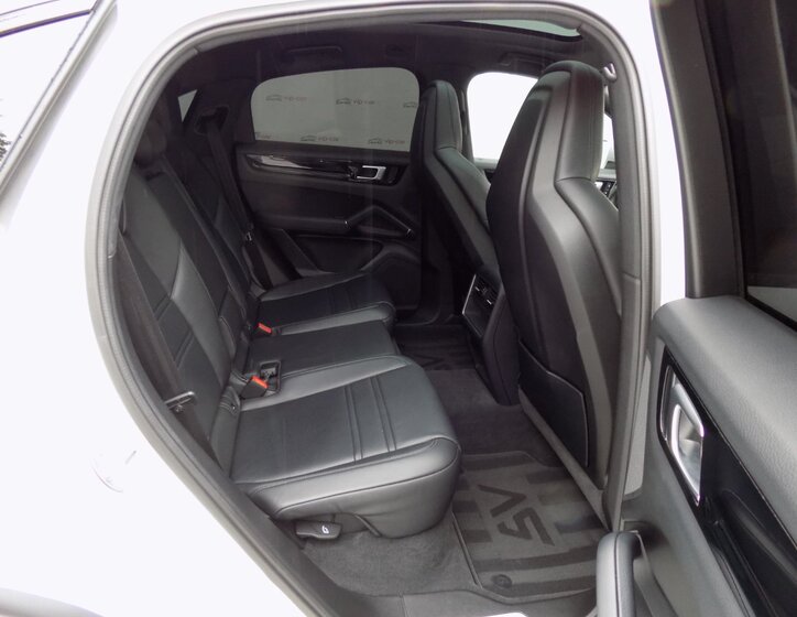 Porsche Cayenne 19