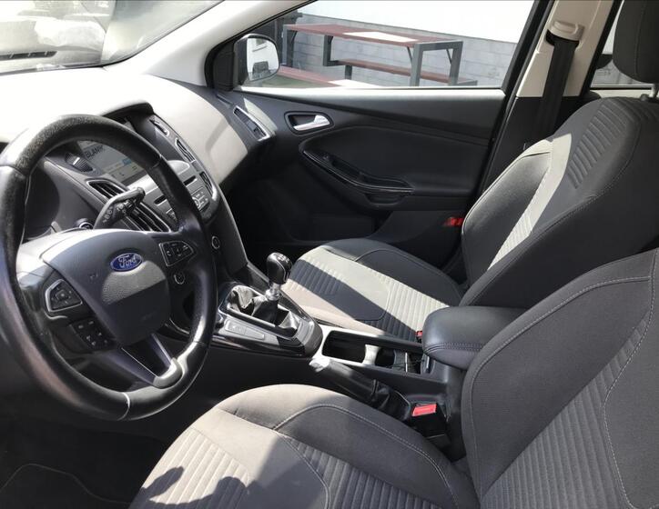 Ford Focus 8