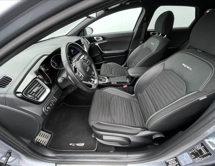 KIA ProCeed 4