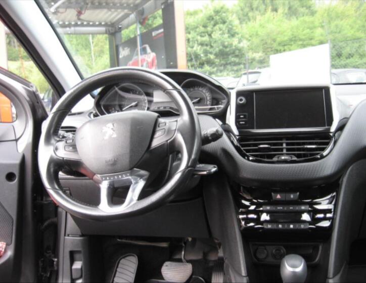 Peugeot 2008 13