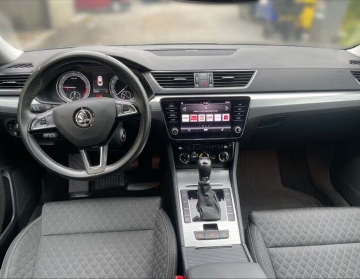 Škoda Superb 8
