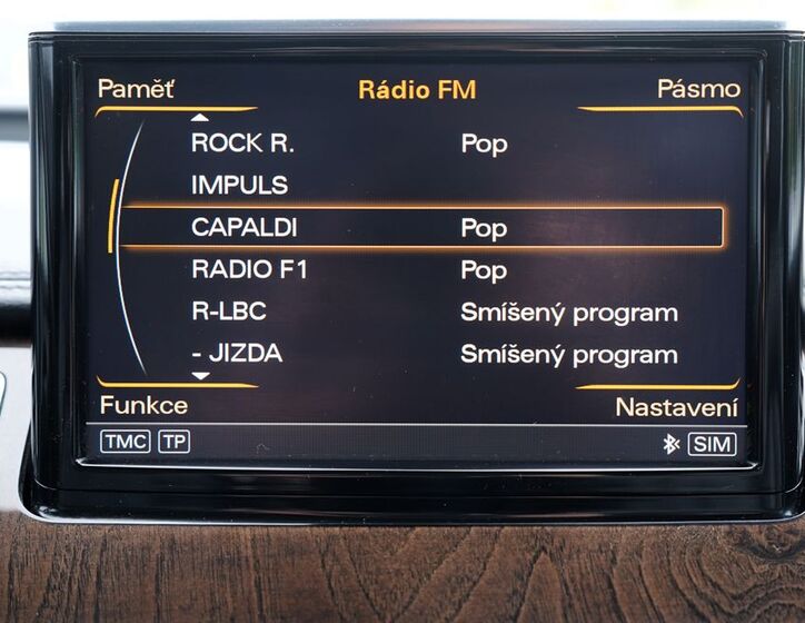 Audi A8 33