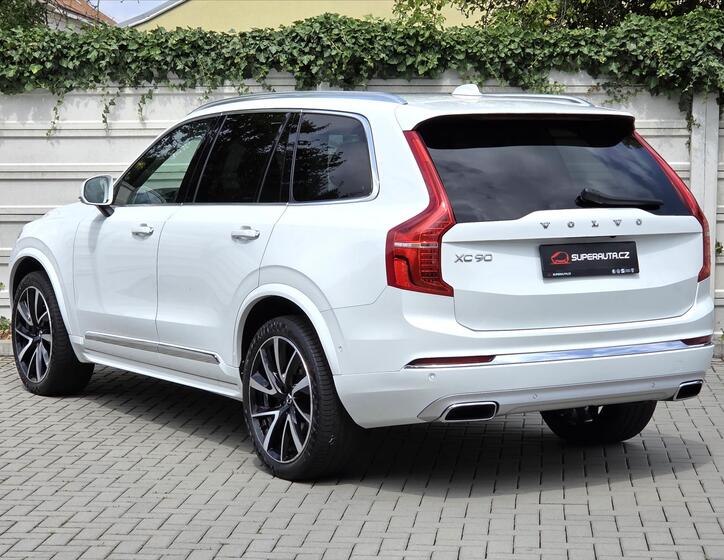 Volvo XC90 4