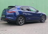Alfa Romeo Stelvio 7