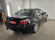 BMW M5 4