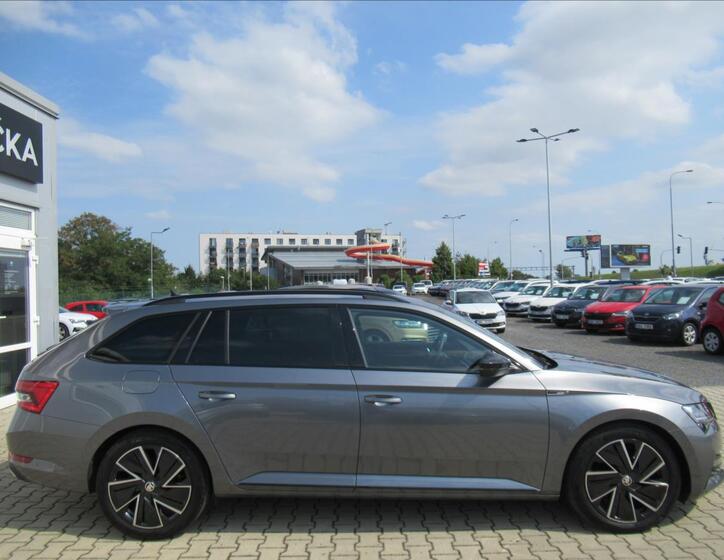 Škoda Superb 8