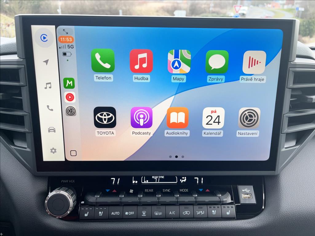Toyota Sequoia