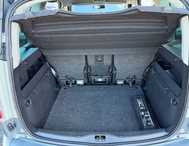 Škoda Roomster 13