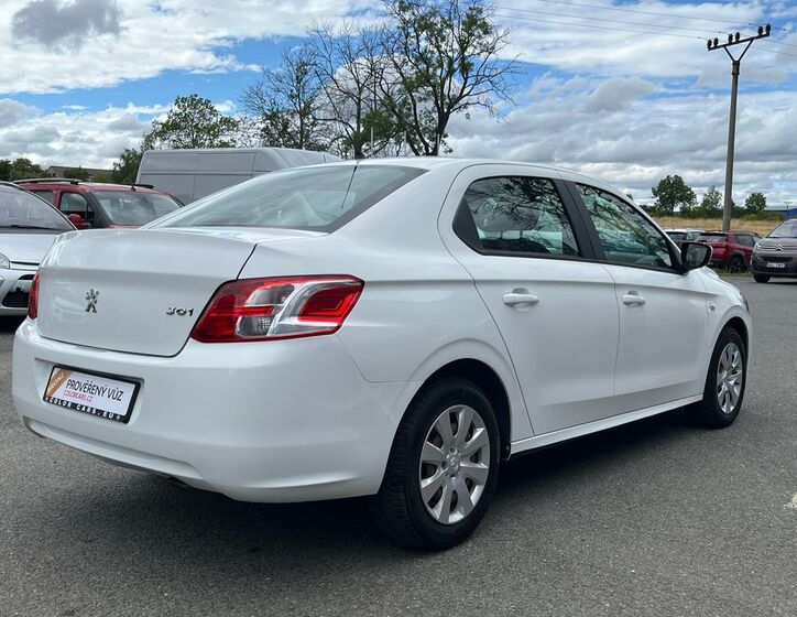 Peugeot 301 5