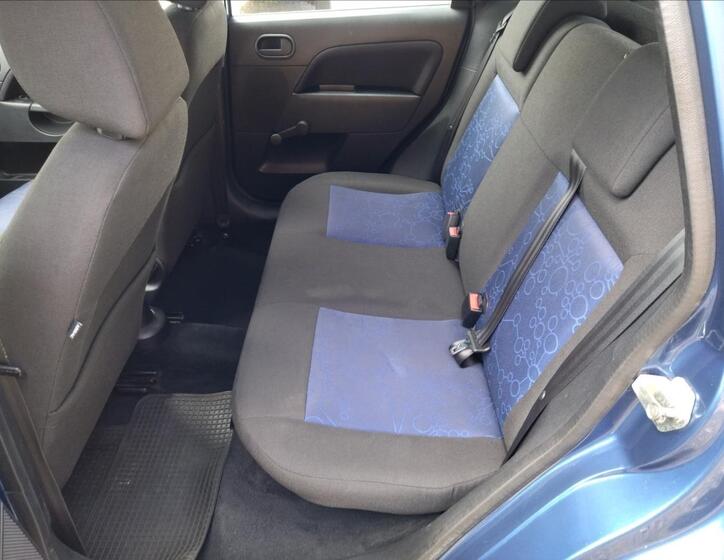 Ford Fiesta 13