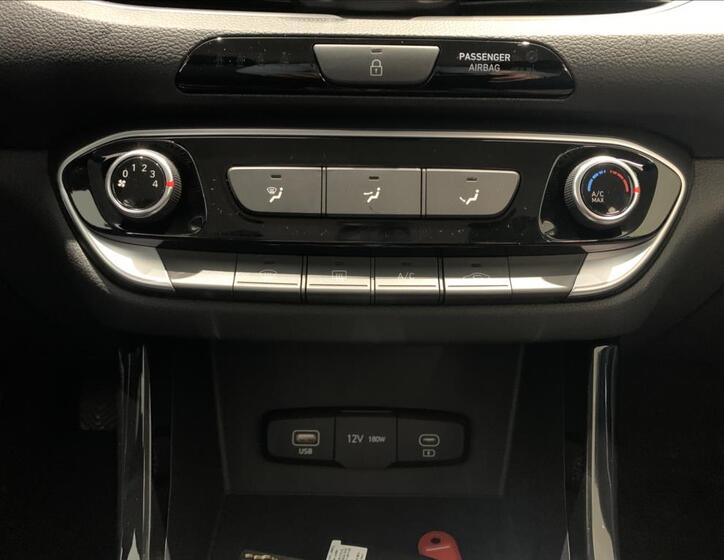 Hyundai i30 23