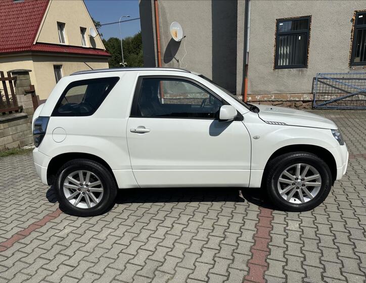 Suzuki Grand Vitara 2