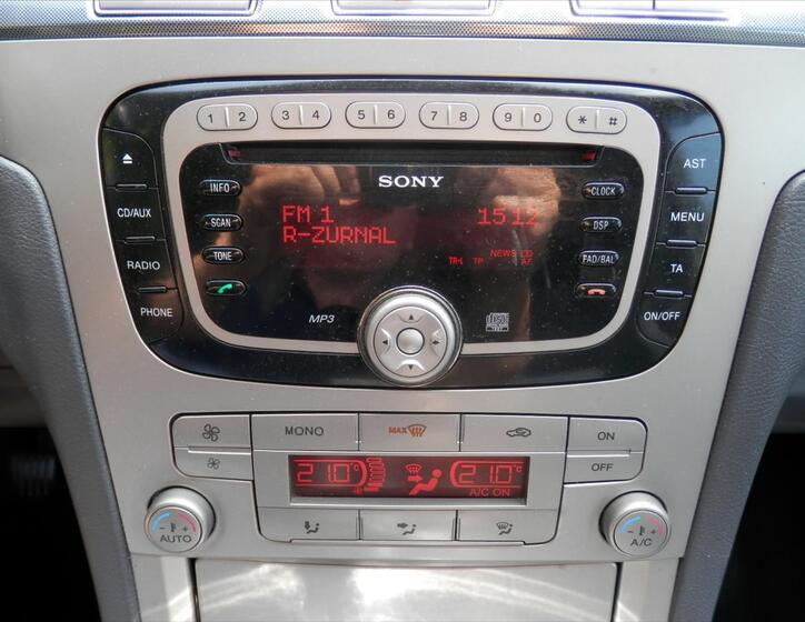 Ford Galaxy 22