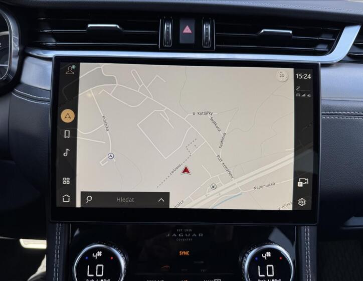 Jaguar F-Pace 20