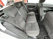 Volkswagen Golf 16