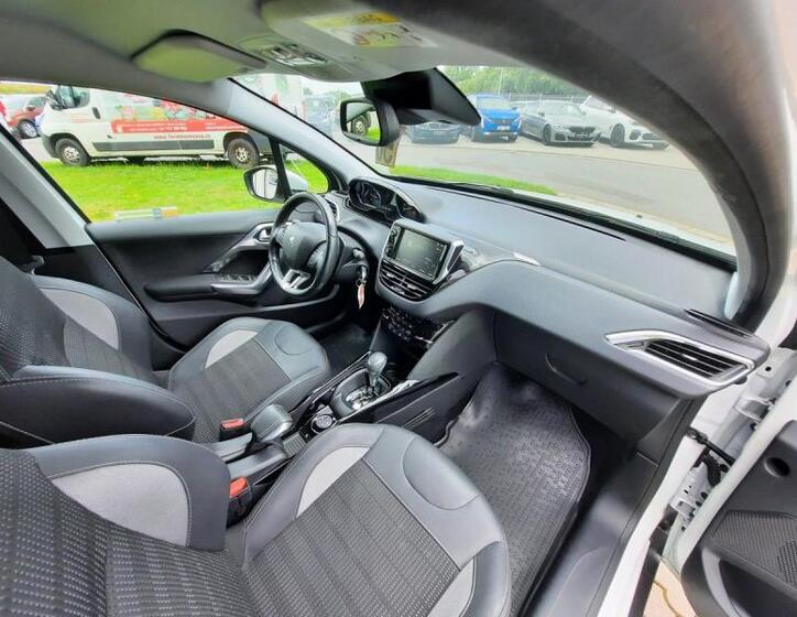 Peugeot 2008 14