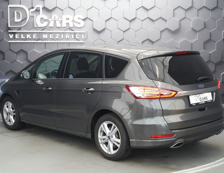 Ford S-MAX 4