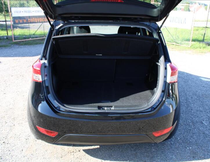 Hyundai ix20 13
