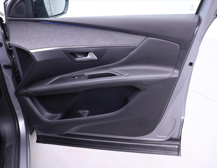 Peugeot 3008 13