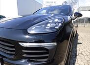 Porsche Cayenne 66