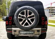 Land Rover Defender 5
