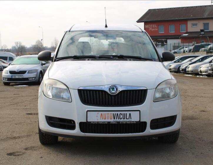 Škoda Roomster 2