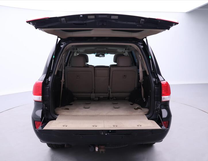 Toyota Land Cruiser 9