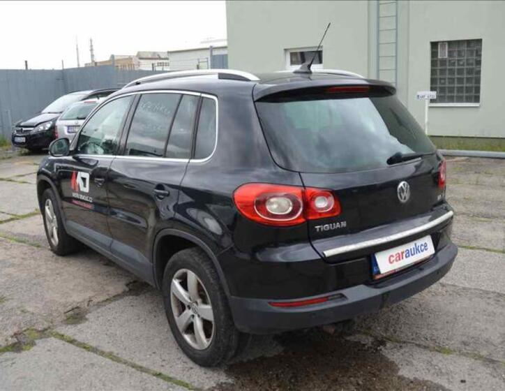 Volkswagen Tiguan 6