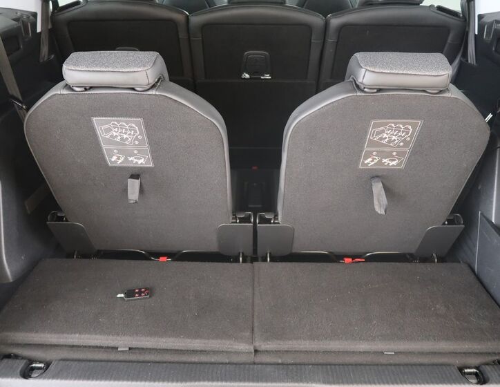 Peugeot 5008 14