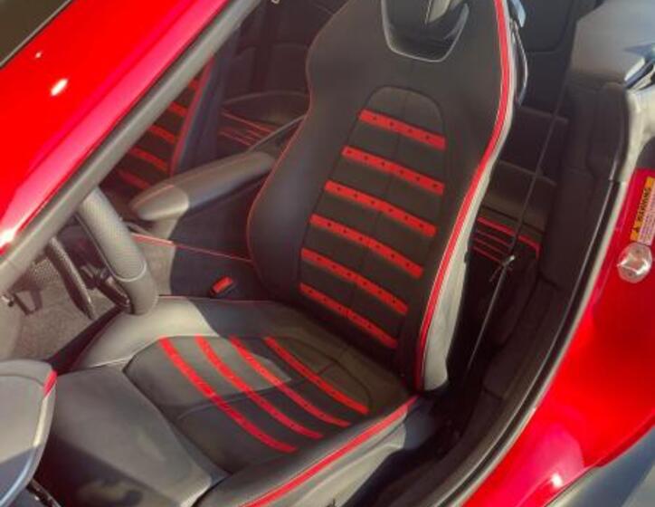 Ferrari Roma 10