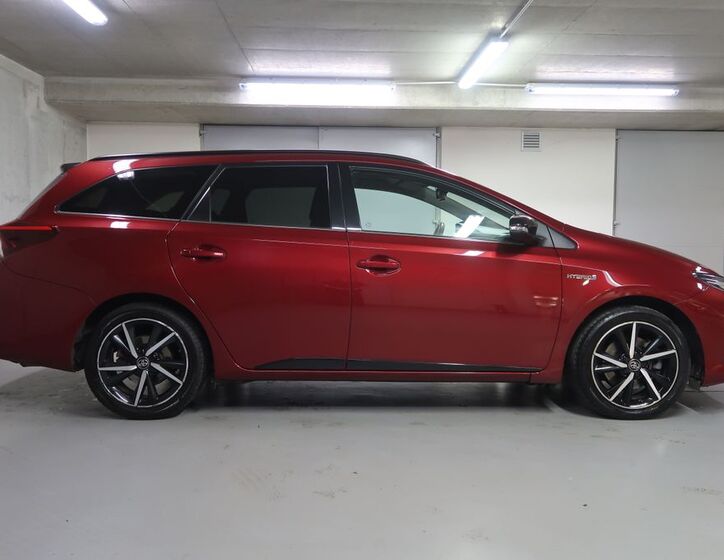 Toyota Auris 4