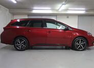 Toyota Auris 4
