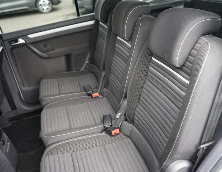 Volkswagen Touran 10