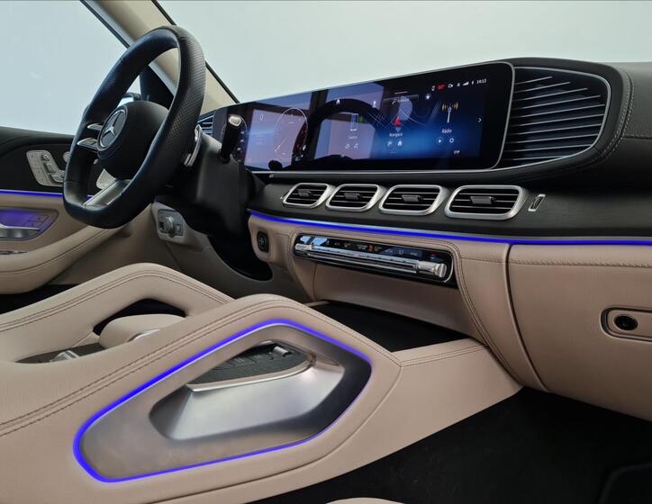 Mercedes-Benz GLS 16