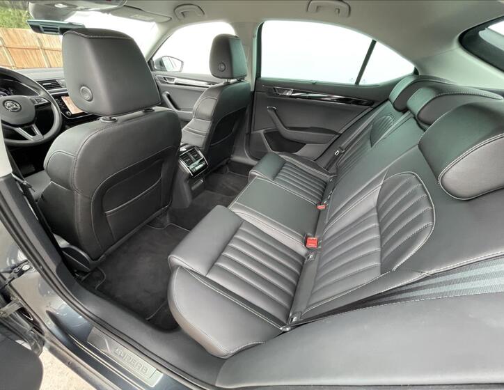 Škoda Superb 18
