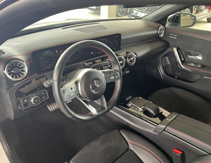 Mercedes-Benz CLA 9