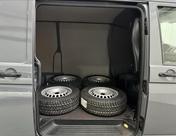 Volkswagen Transporter 26