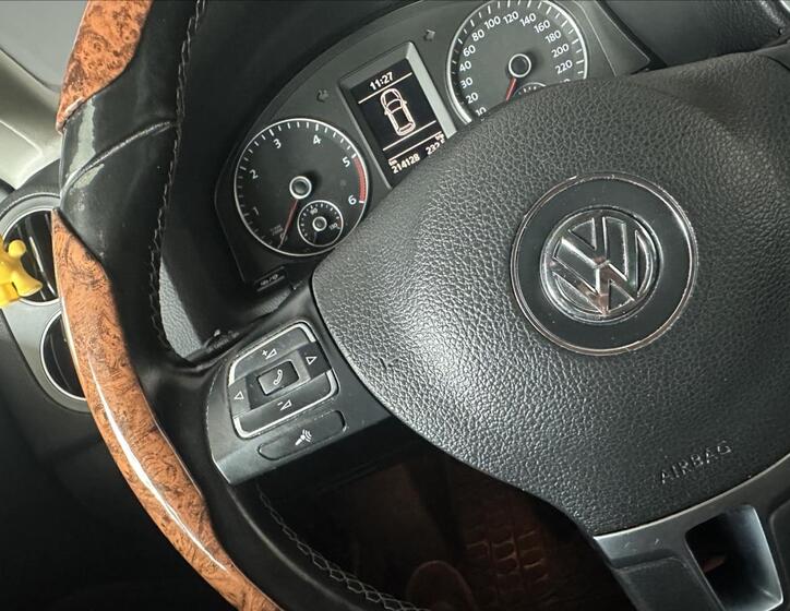 Volkswagen Golf 26