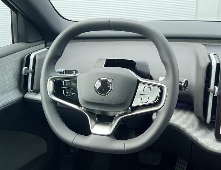 Volvo EX30 14