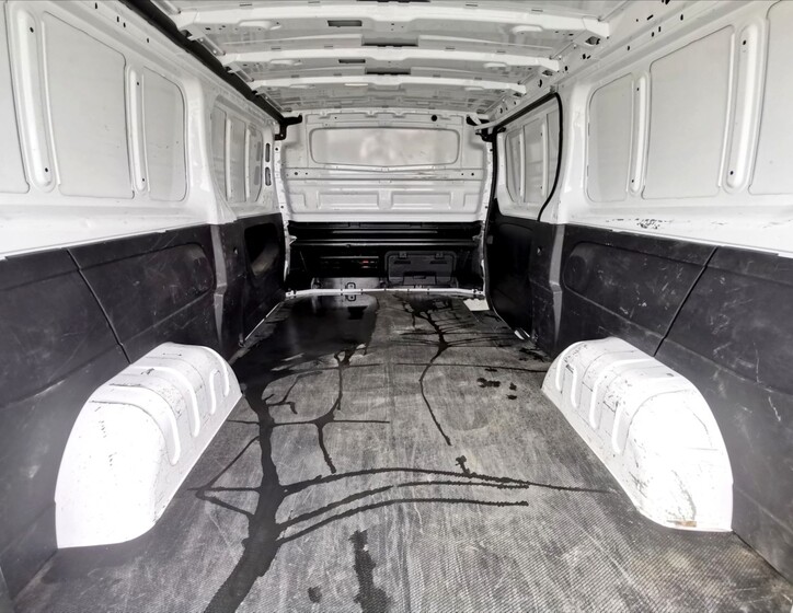 Opel Vivaro 15