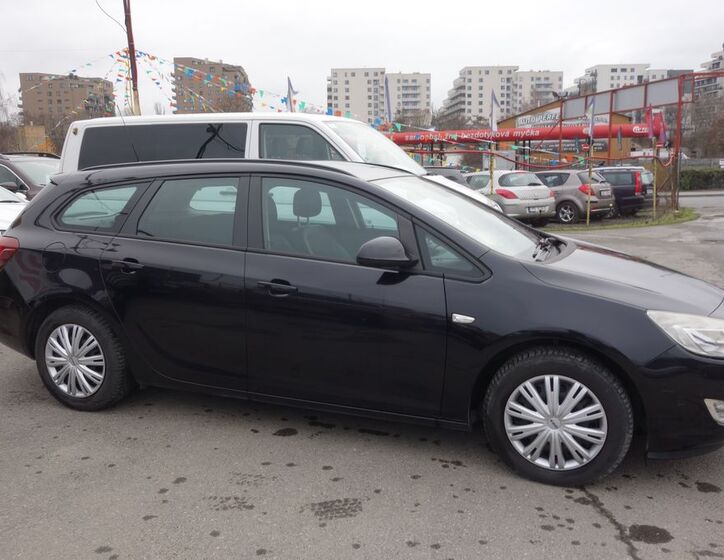 Opel Astra 9