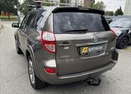 Toyota RAV4 8