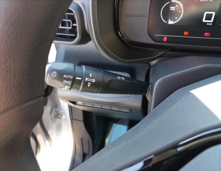 Toyota ProAce City 16