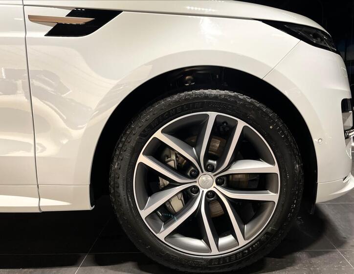 Land Rover Range Rover Sport 7