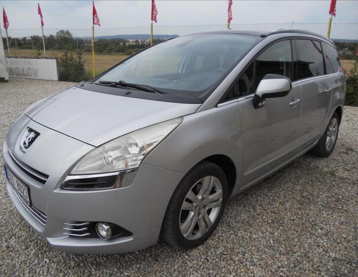 Peugeot 5008 1